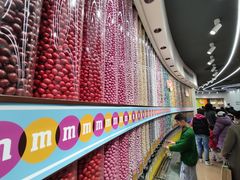 -m豆巧克力世界(上海世茂广场店)