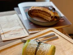 榴槤蛋糕卷-Common Table · Brunch & Coffee