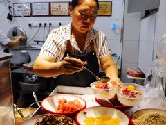 -八一路好吃街(雨田商务大厦店)