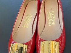 -爱革·奢品·鞋包·衣物·家居(金桥国际商业广场店)
