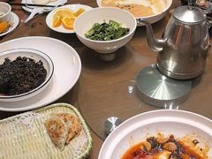 -钵家大院·地道湖北菜(江夏·大花岭店)
