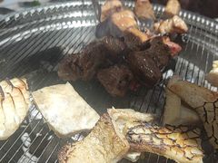 -青瓦餐厅·生鱼片·韩园烤肉(西塔店)