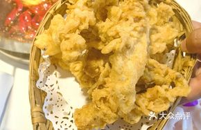 Crispy Black Piglet Meat Strips