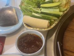 -人民公社铁锅炖·东北菜(卫国道店)