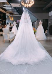 点击看大图 -艾米丽婚纱礼服