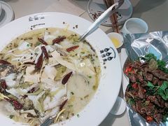 -渔语鱼酸菜鱼新川菜(来福士店)