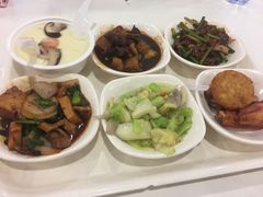 -浦东图书馆读者餐厅