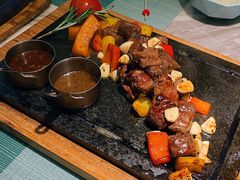 田园澳洲骰子牛肉-蜜桃花开·中西融合菜E&W(南长街店)