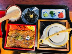 自制活鳗鱼盖浇饭-鳗鱼家·深夜食堂(军博店)
