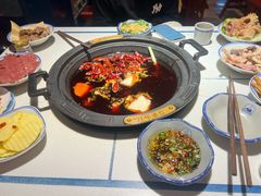 -爱你您·自家鱼塘·活水喷泉鱼火锅(八里店)
