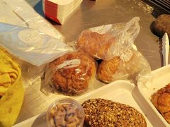 -85度C(生甜甜圈研究工坊·上海松江人民北路店)