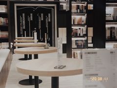 -钟书阁(群光广场店)
