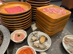 -牛YO寿喜烧·铁板烧和牛火锅自助(市府恒隆店)