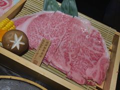 -山川小町·极番烧肉(新地假日广场店)