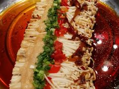 毛柄小火菇-船梆煮•蒸汽海鲜·生腌干蒸(五四广场店)