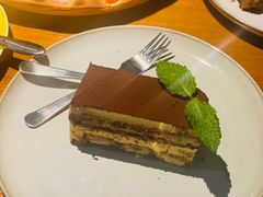 -JINNS锦时 steak&pizza(浸信会礼拜堂旧址店)