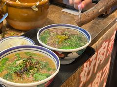 -云阿蛮云南生烫牛肉米线(奉贤路店)