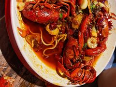-老街烧烤大排档·地道湖北菜·龙虾馆(汉口火车站店)