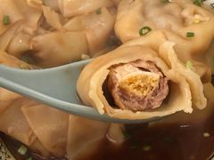 蛋黄鲜肉馄饨-饨顿香馄饨