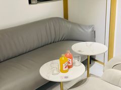 -Fridi Patisserie Cafe