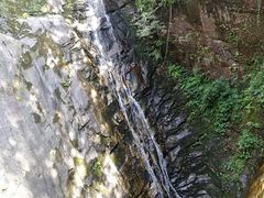-燕子河大峡谷天坑仙境