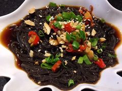 酸辣蕨根粉-俏巴妹烤鱼香锅(奥体店)