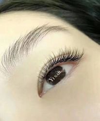 -逸日式美甲美睫工作室