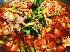 鸿鹤鲜锅兔-椒小兔·盐帮川菜中餐厅(金沙时代广场店)