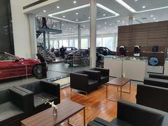 -奔驰利星行(北京花乡店)