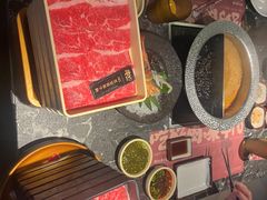 -牛YO寿喜烧·铁板烧和牛火锅自助(市府恒隆店)