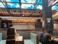 -阿瓦山寨·湘菜现炒·剁椒鱼头王(咸阳总店)