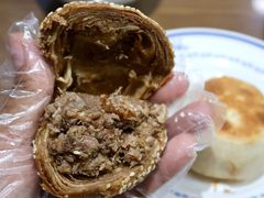 烧饼夹烧牛羊肉-老爆肚满五香烧牛羊肉