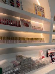 -花颜悦色款式美甲美睫