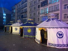 -牧民人家羊粪火自煮手把肉餐馆