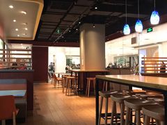 大堂-The Habit Burger Grill 哈比特汉堡(复兴soho店)