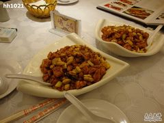 两盘宫保鸡丁-峨嵋酒家(地安门店)