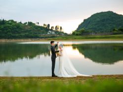 -AOROA·奥洛拉婚纱摄影·旅拍·礼服