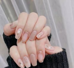 -H12 STAR日式美甲美睫专门店