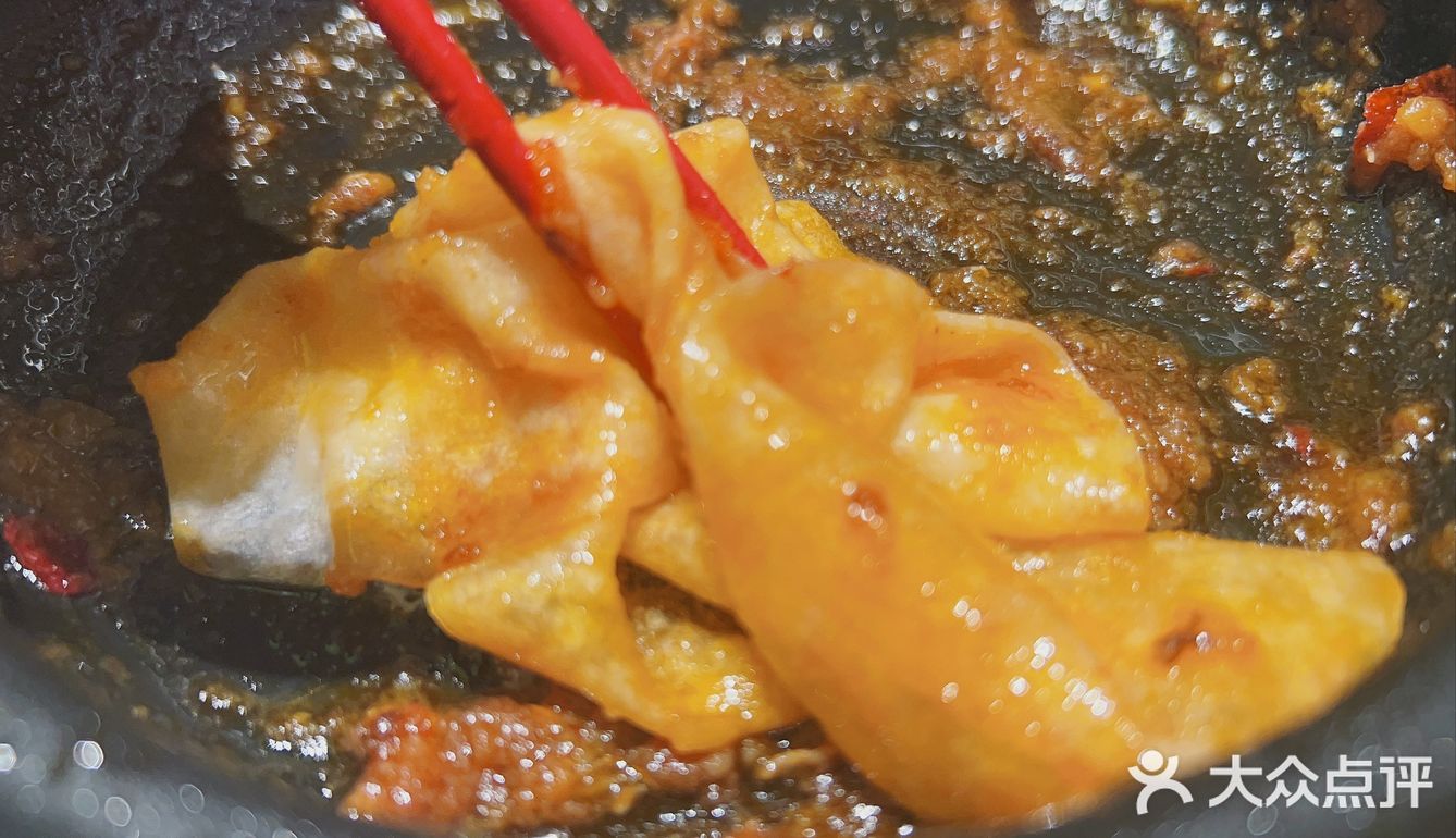 周末就是与朋友相聚吃美食的啊！