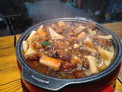 -吉吉向上炭烤鸡肉煲(大学城店)