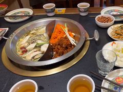 -沸炉重庆老火锅(军事博物馆店)