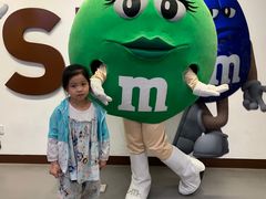 -m豆巧克力世界(上海世茂广场店)