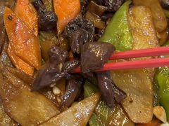 -红东阁东北菜烤肉酒馆(CROSS万象汇店)