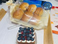 -巴黎贝甜(大宁国际商业广场店)