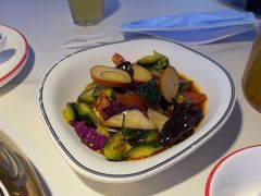 -徐记小怪兽肉蟹煲(中央大街店)