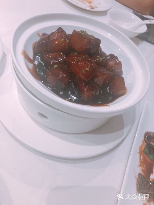 HOMES上海本帮菜(襄阳公园店)特色红烧肉图片