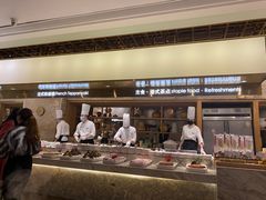 -雍和会海鲜姿造自助(湖东路店)