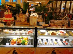面包甜点陈列柜-东方滨江大酒店·滨江厅