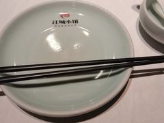 -江城小馆陕南妈妈菜·全球旅行餐厅(钟楼店)