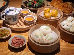 萌兔蛋黄莲蓉包-潮粥荟·潮汕砂锅粥(朝阳大悦城店)